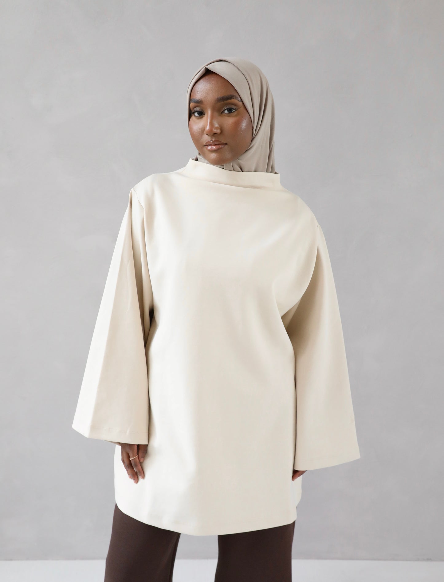 PRE ORDER Irhaa highneck shirt