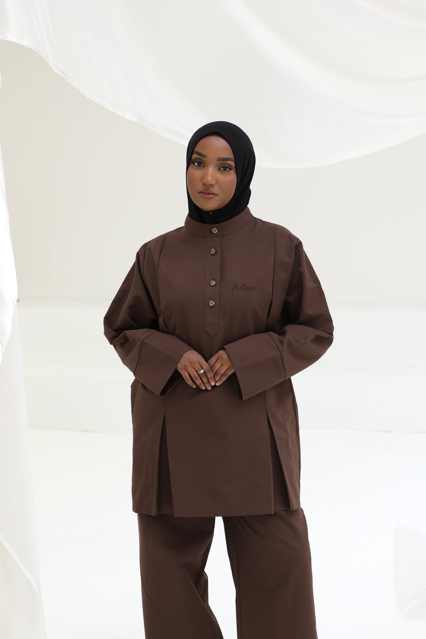 Essential modest set