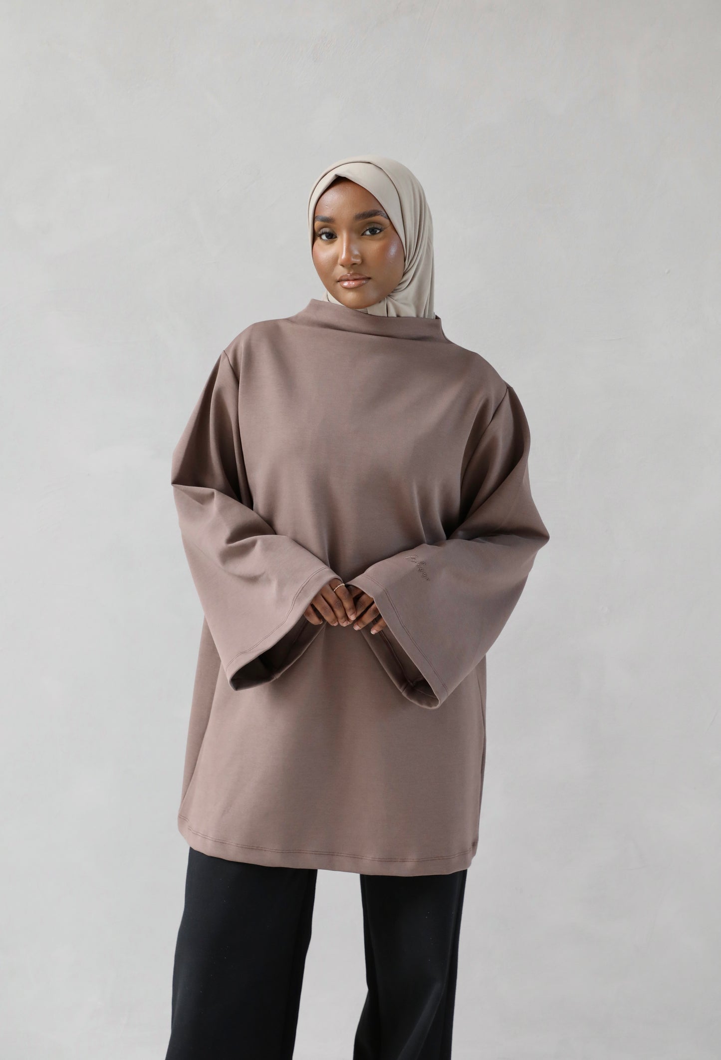 PRE ORDER Irhaa highneck shirt