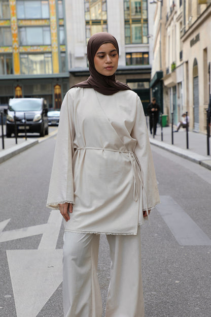 Linen set with lace detail