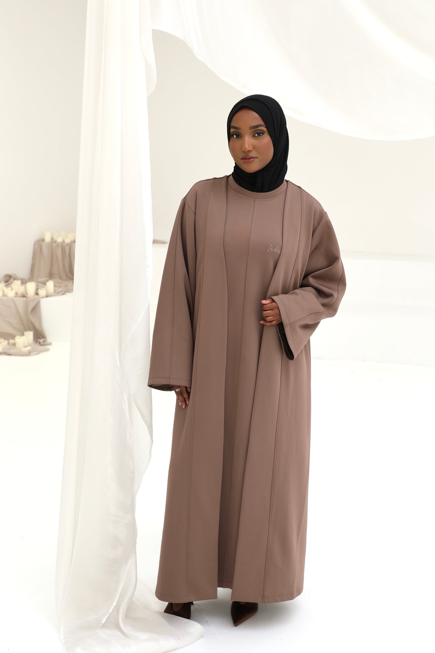 Irhaa 2 delig abaya set