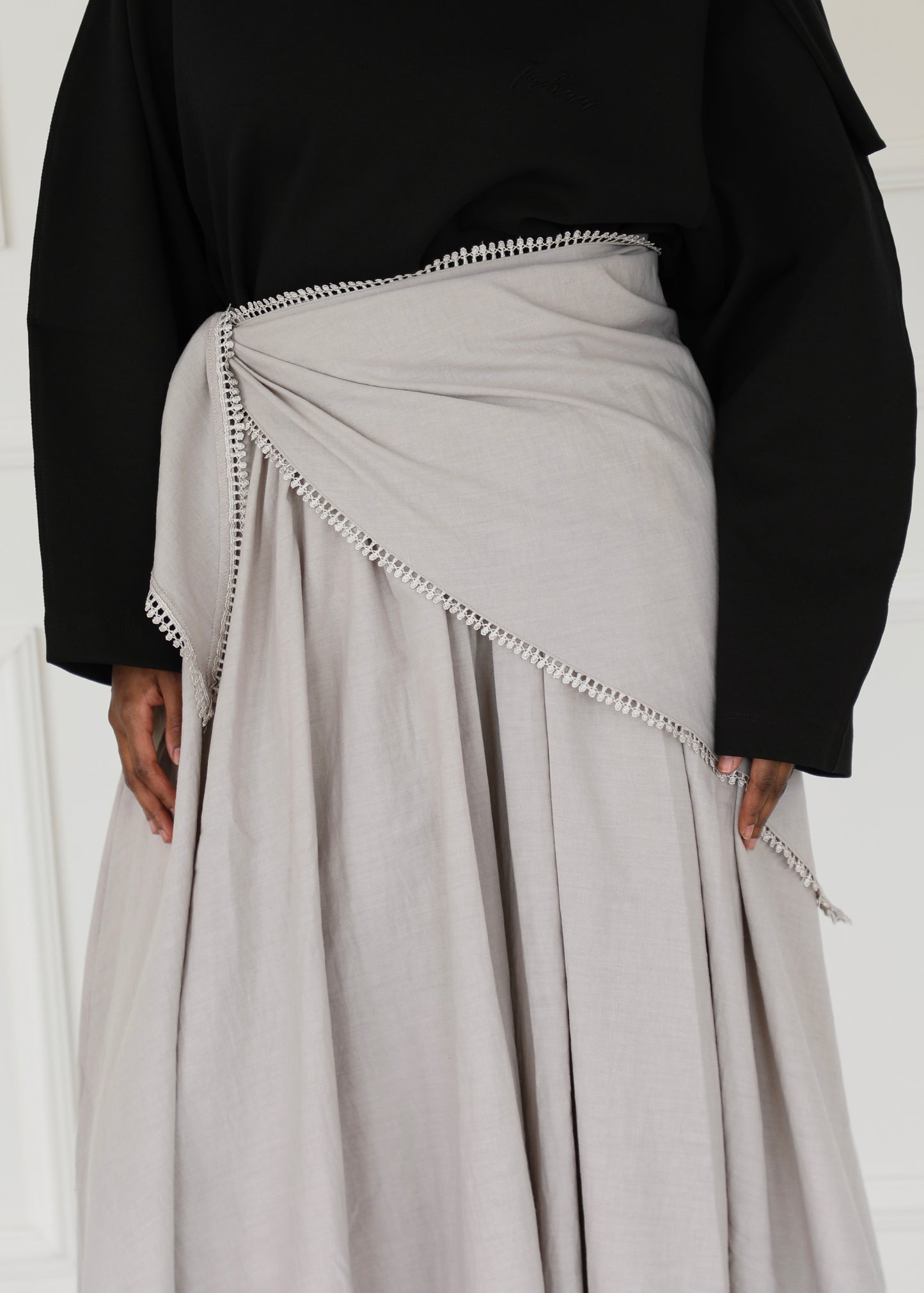 Skirt with lace detail & scarf