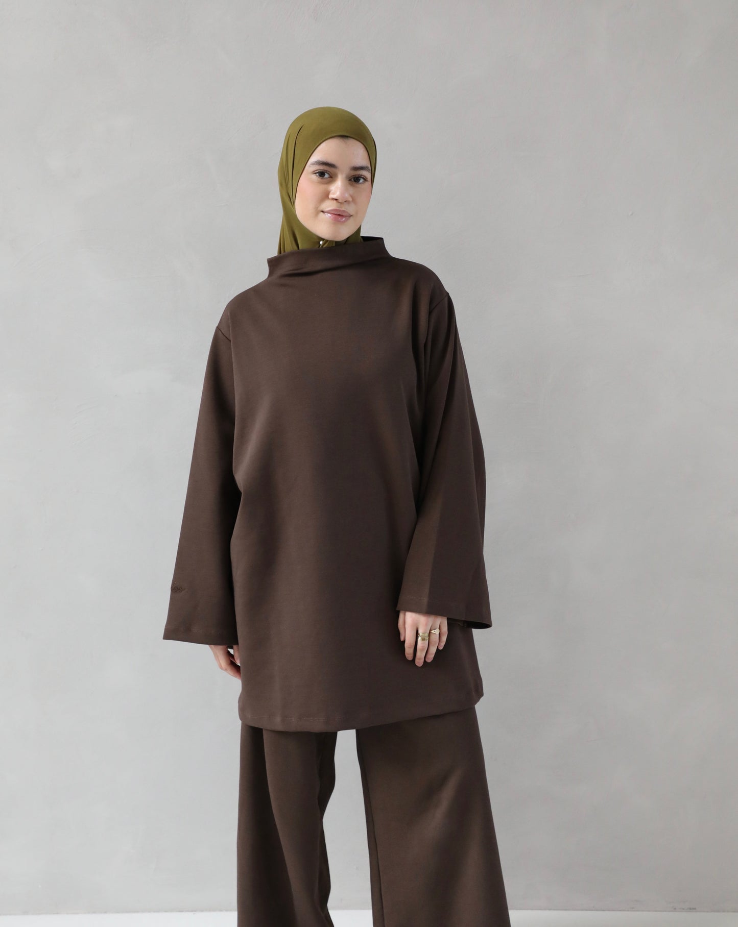 PRE ORDER Irhaa highneck shirt