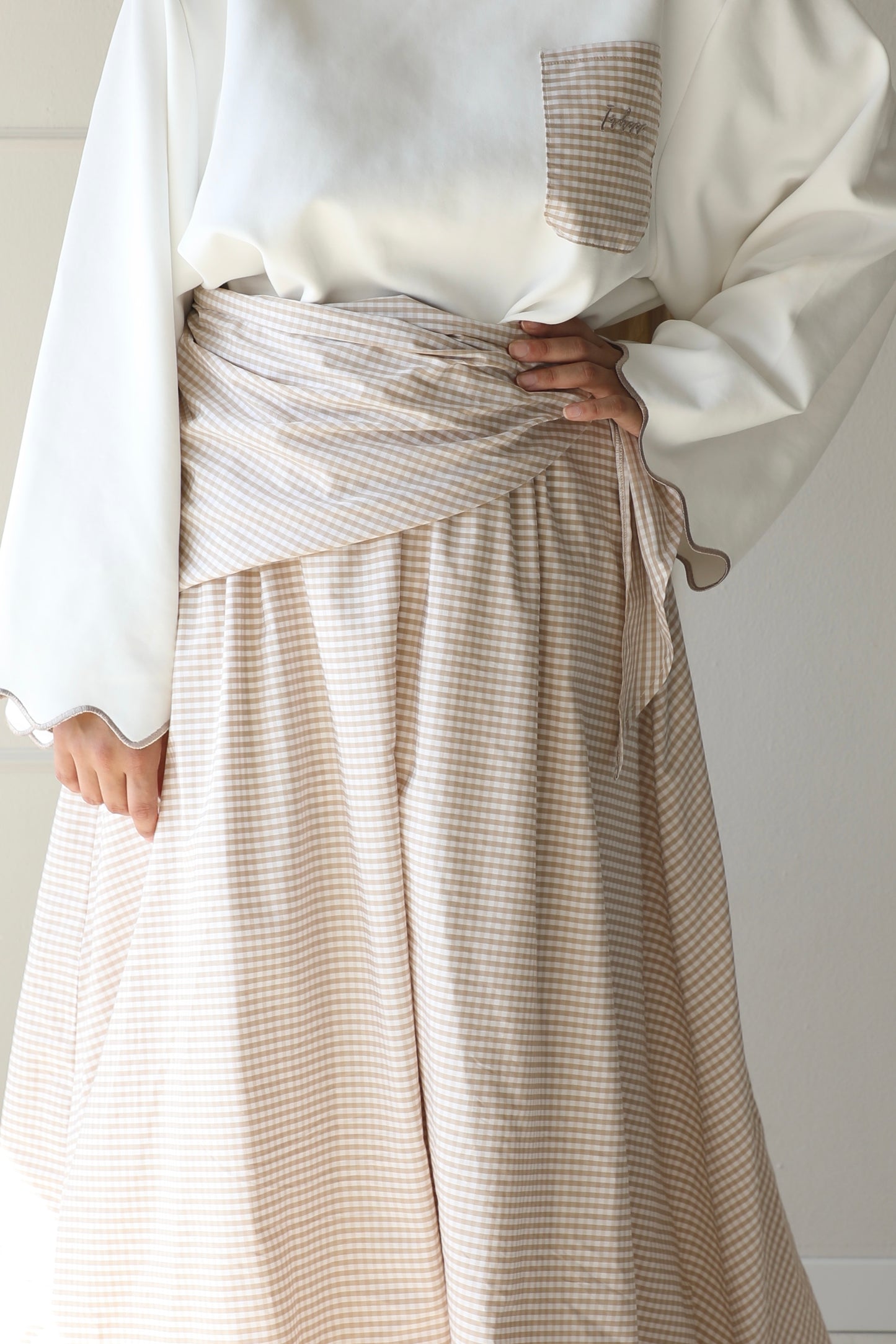 Balloon skirt with scarf