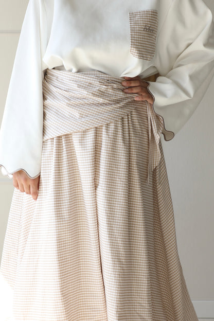 Balloon skirt with scarf