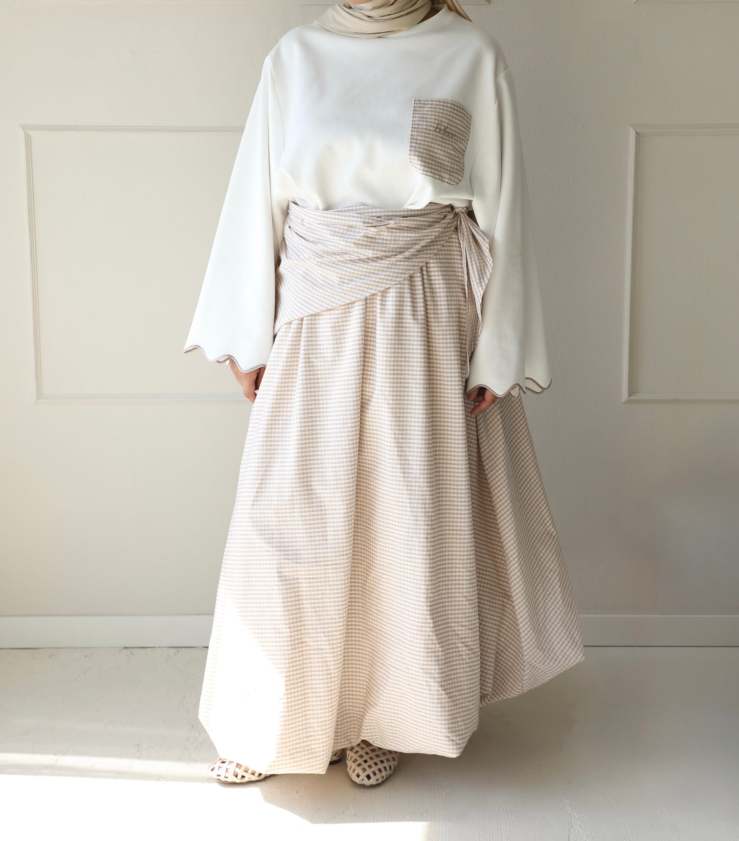 Balloon skirt with scarf